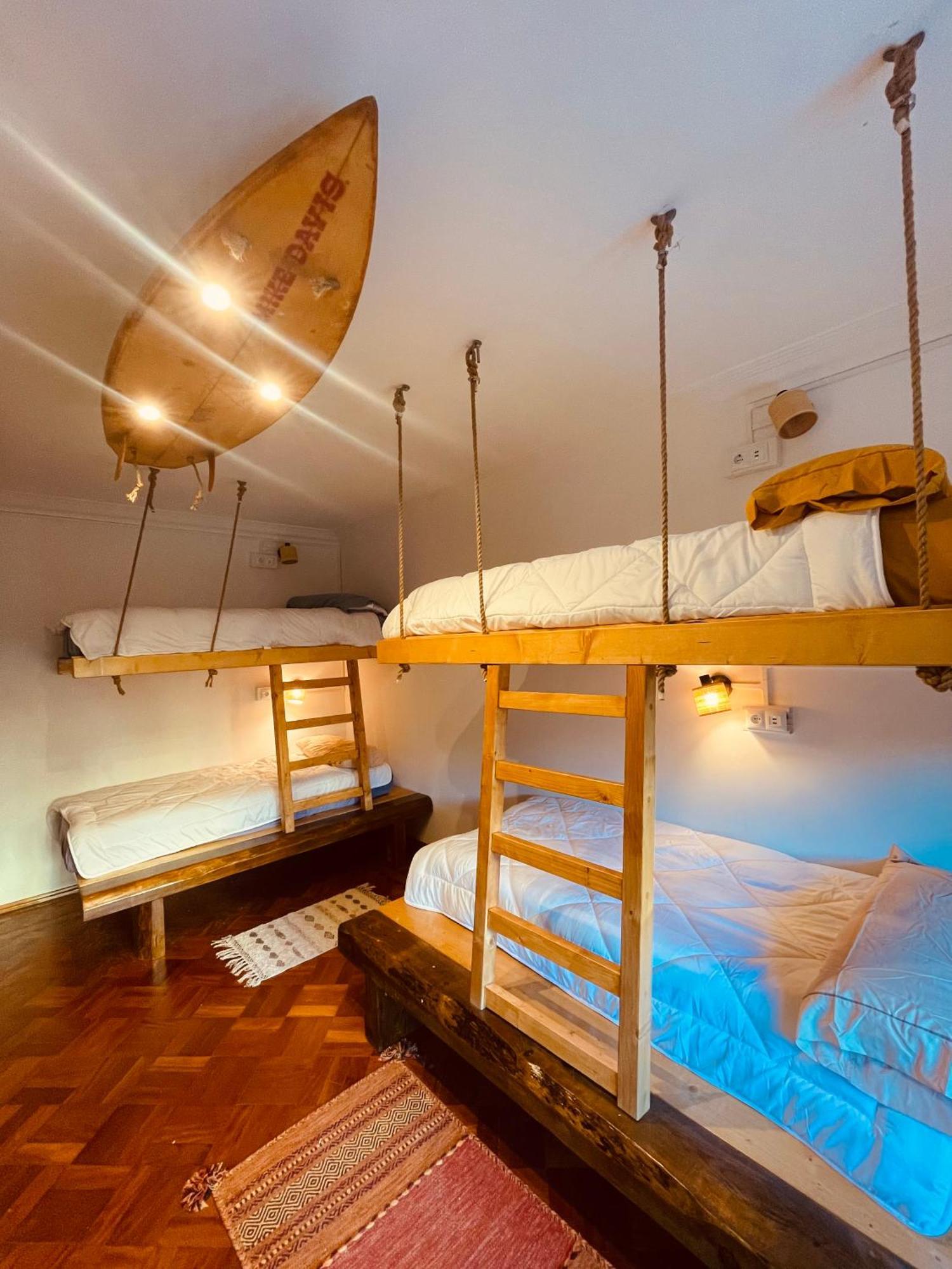 Lisbon Soul Surf Camp Hostel Cascais Exterior photo